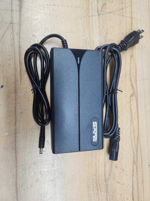 Charger B1, M2